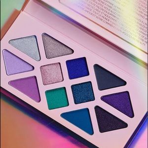 Athr Beauty Moonlight Crystal Gemstone Palette